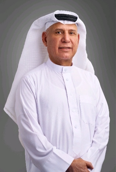 المؤلف ورجل الأعمال البحريني فوزي علي تلفت